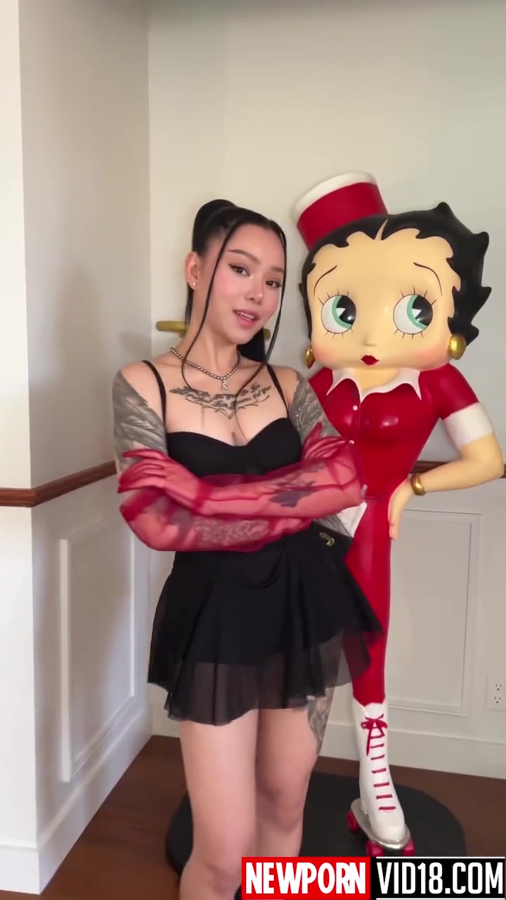 Bella Poarch leaked new video showing off her big breasts!!!