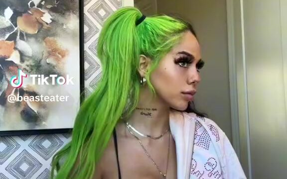 BeastEater Onlyfans Showing Off Her Big Breasts